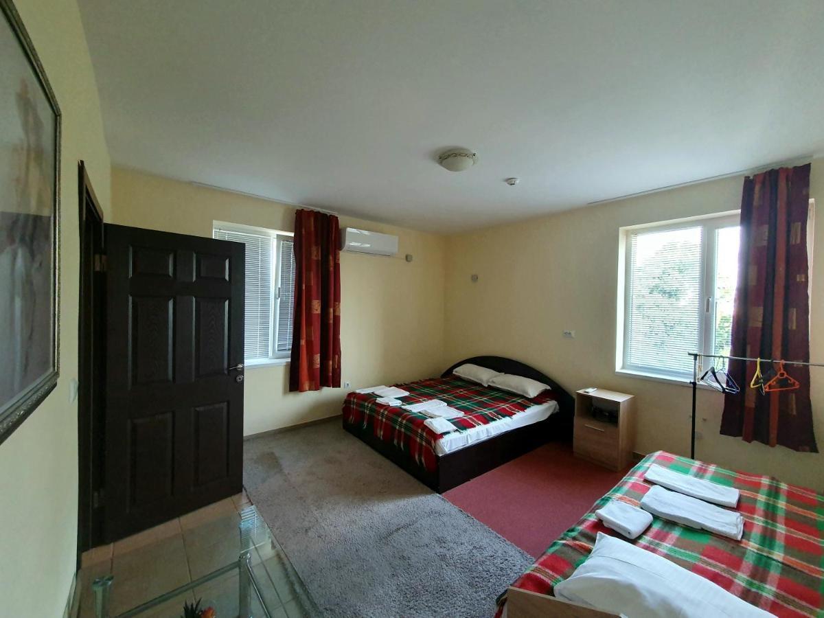Viriks Hotel Бургас Екстериор снимка